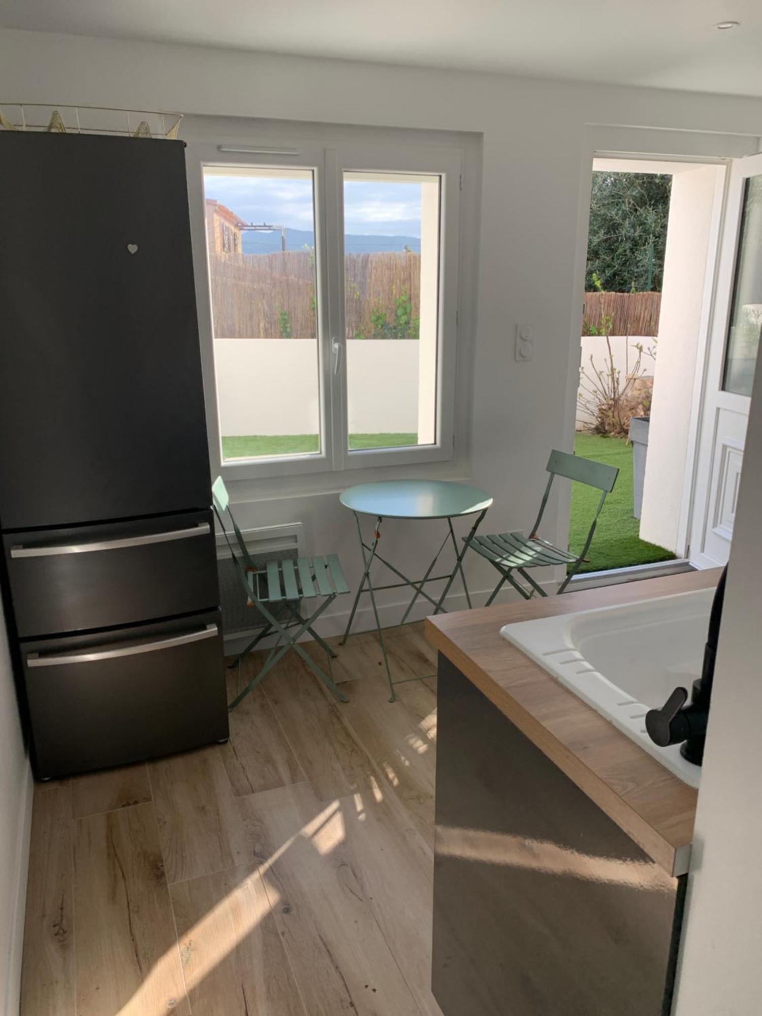 Studio Calme Aux Terrasses De Cassis Esterno foto